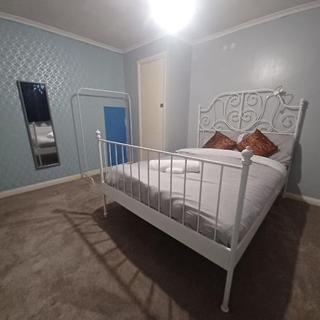 The Rushdon Apartment Grays Екстериор снимка