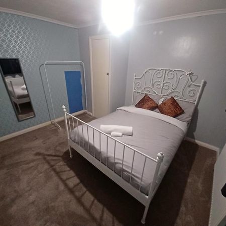The Rushdon Apartment Grays Екстериор снимка