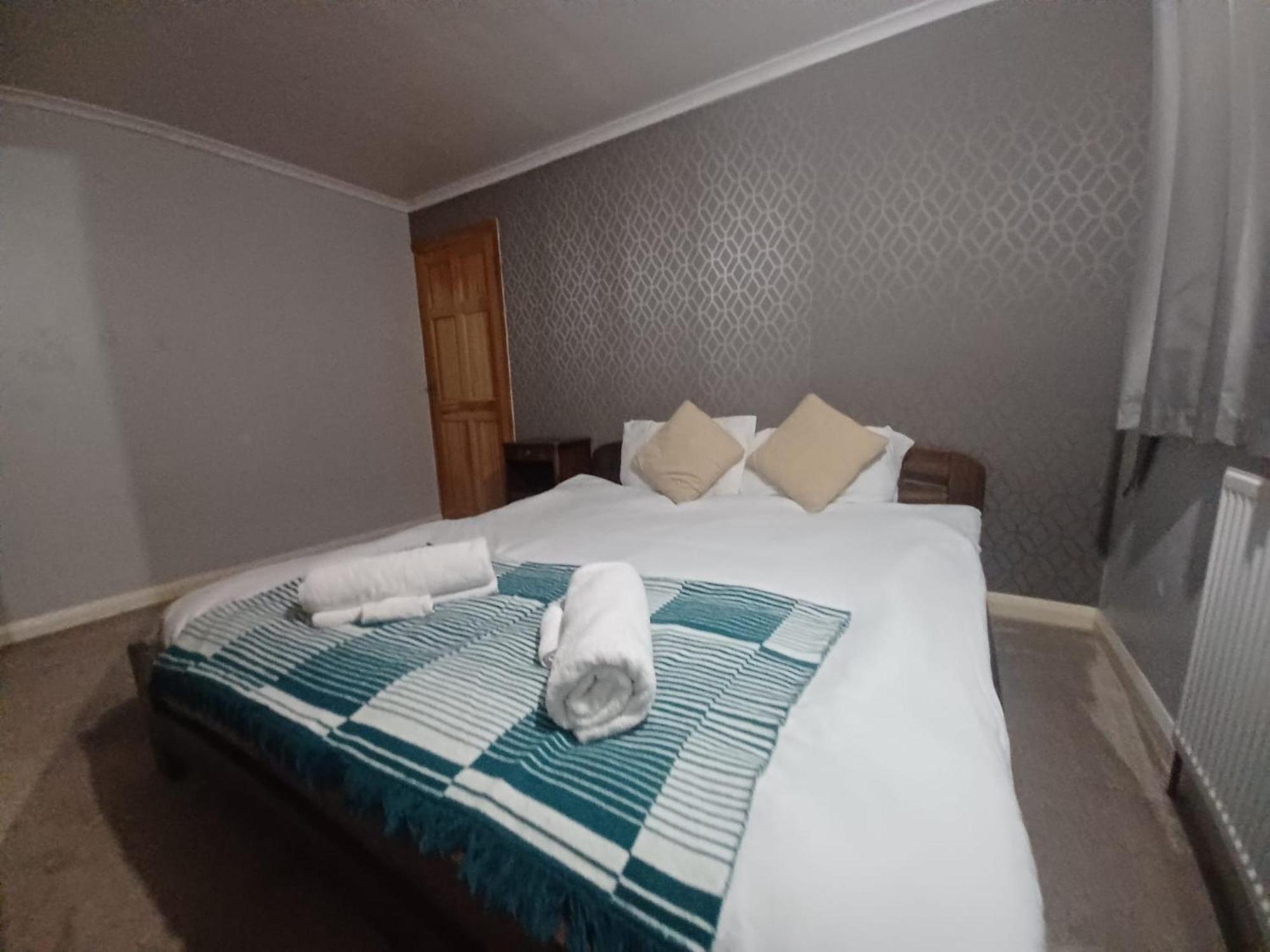 The Rushdon Apartment Grays Екстериор снимка