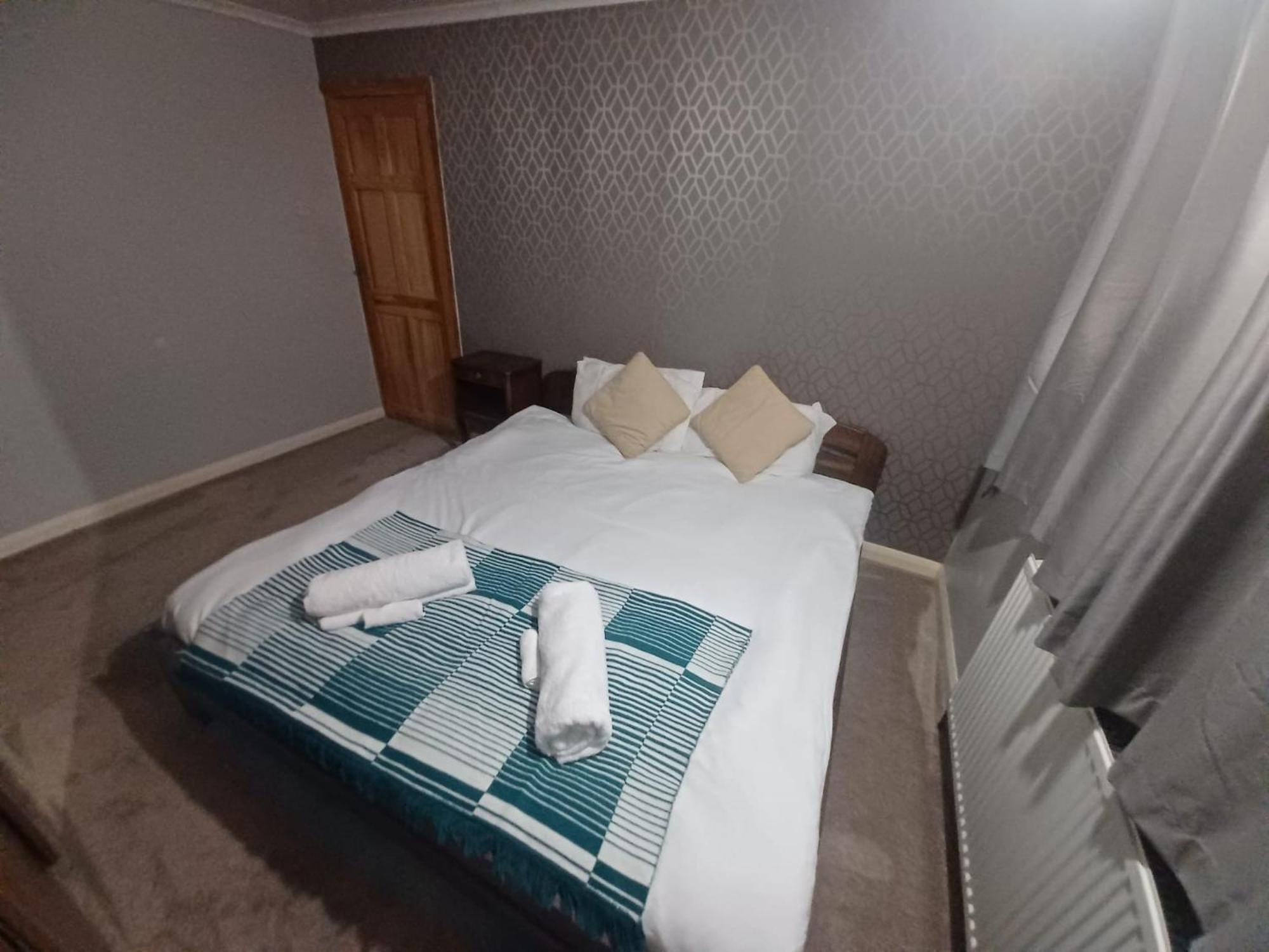The Rushdon Apartment Grays Екстериор снимка