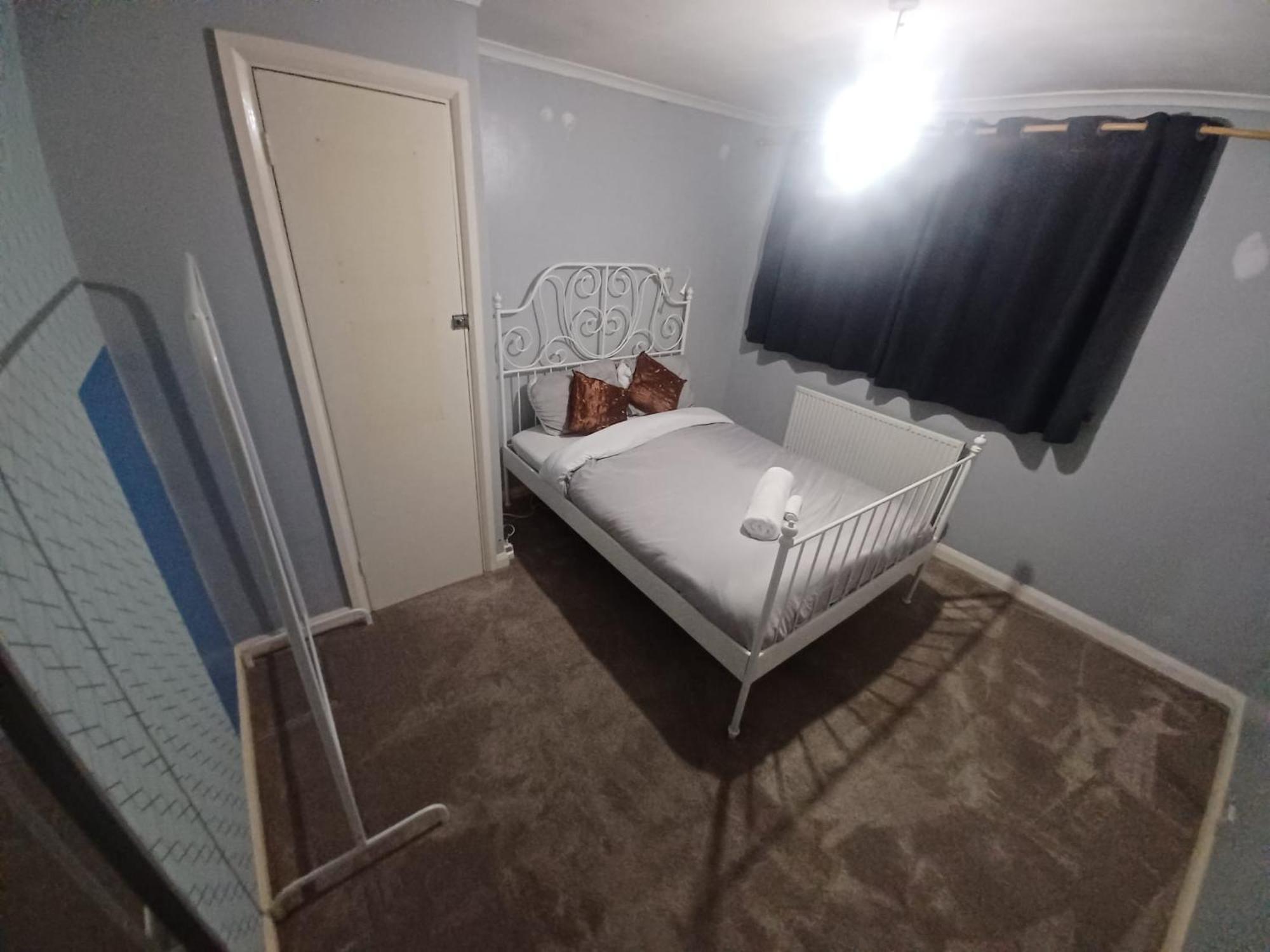 The Rushdon Apartment Grays Екстериор снимка