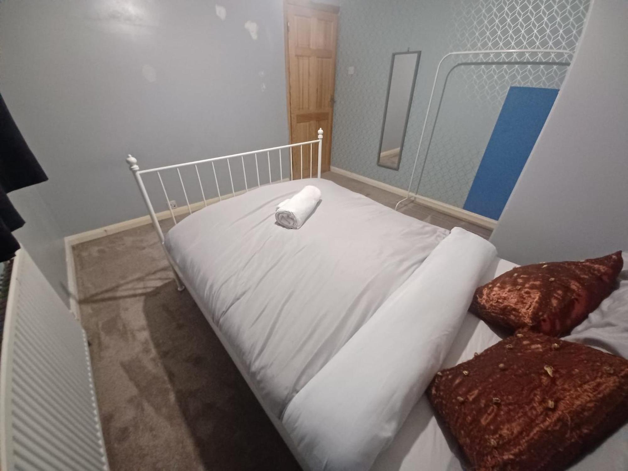 The Rushdon Apartment Grays Екстериор снимка