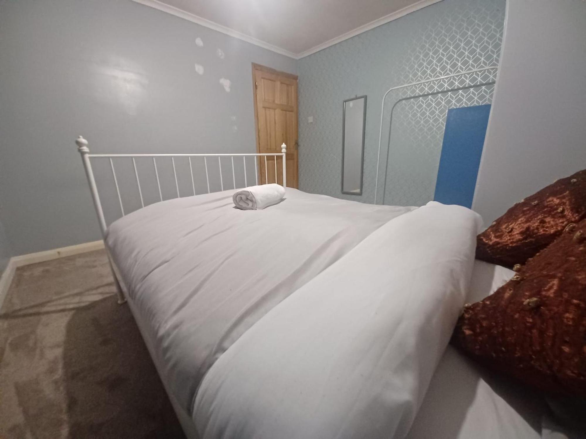 The Rushdon Apartment Grays Екстериор снимка