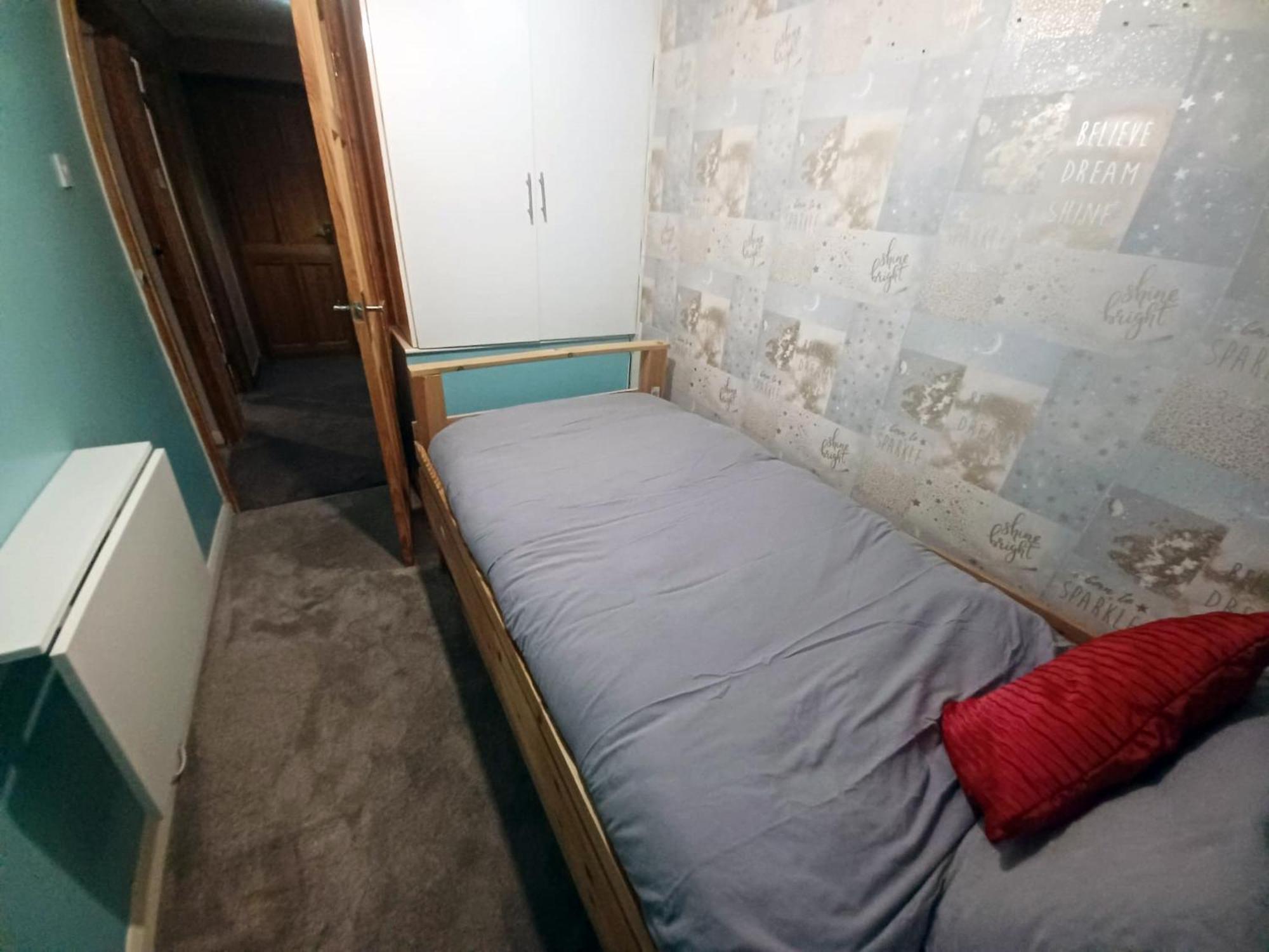 The Rushdon Apartment Grays Екстериор снимка